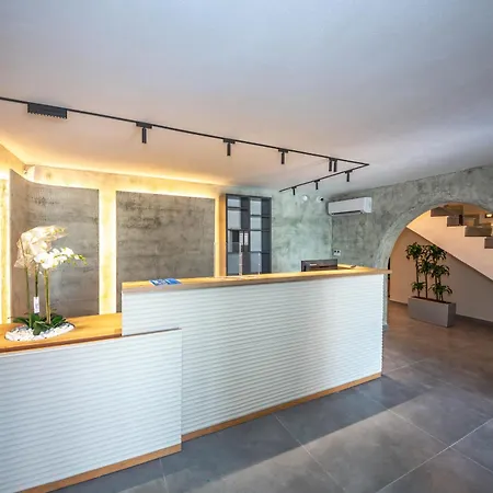 Emara Boutique 卡瓦亚