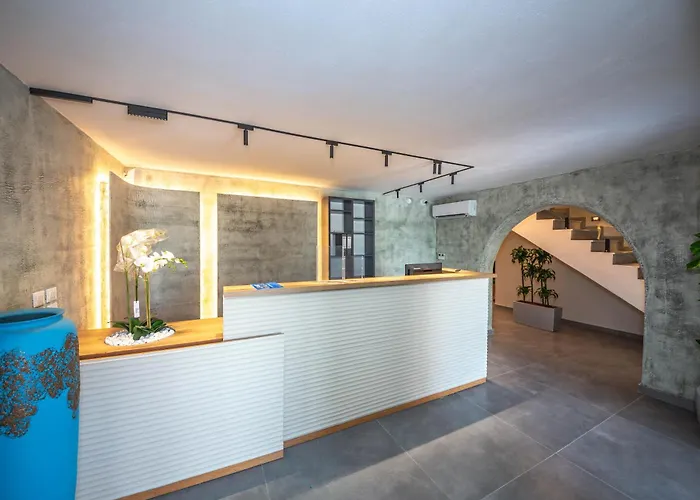 Emara Boutique Kavalye
