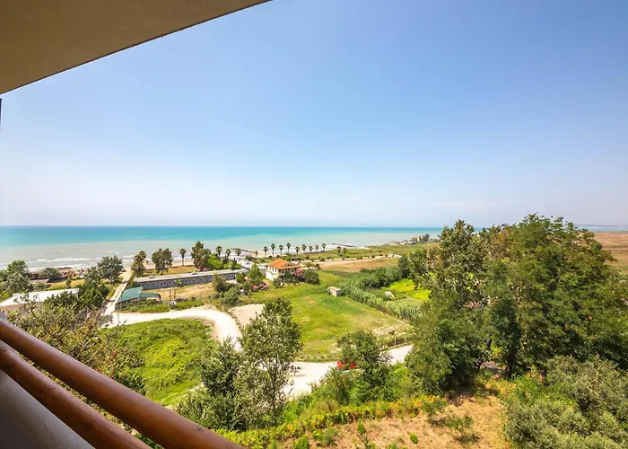 Emara Boutique 4* Kavalye