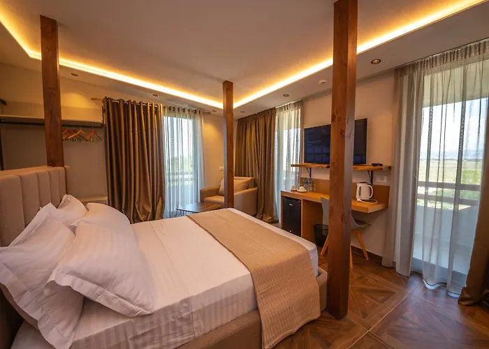 Emara Boutique Otel Kavalye