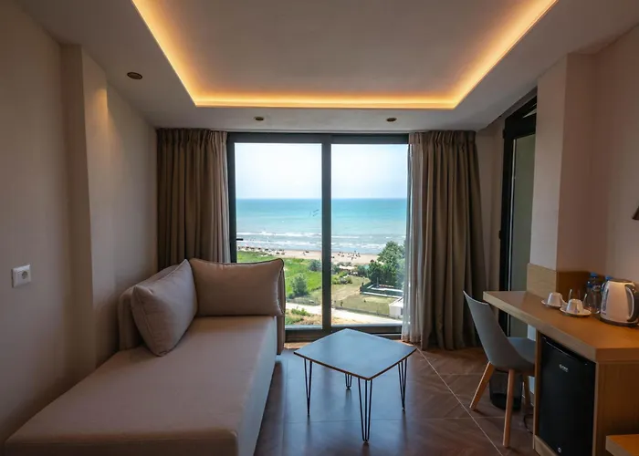 Emara Boutique 4* Kavalye