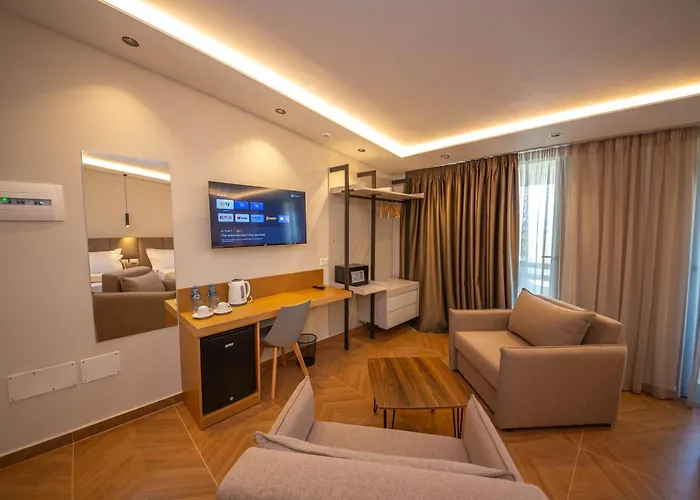 Emara Boutique Otel Kavalye