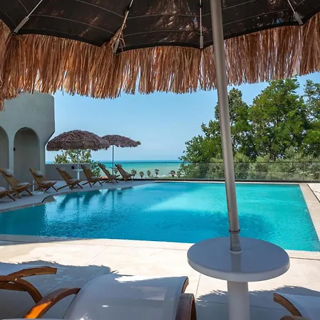 Emara Boutique Hotel 4*